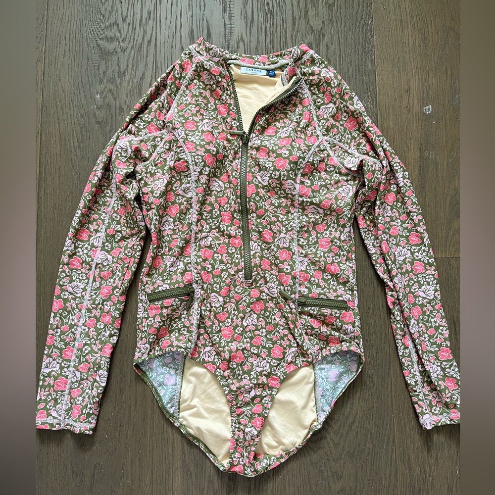 Cabana life long sleeve bathing suit. Size M